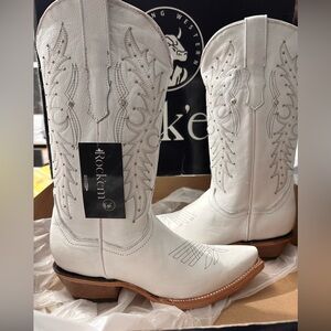 White Rock’em leather boots